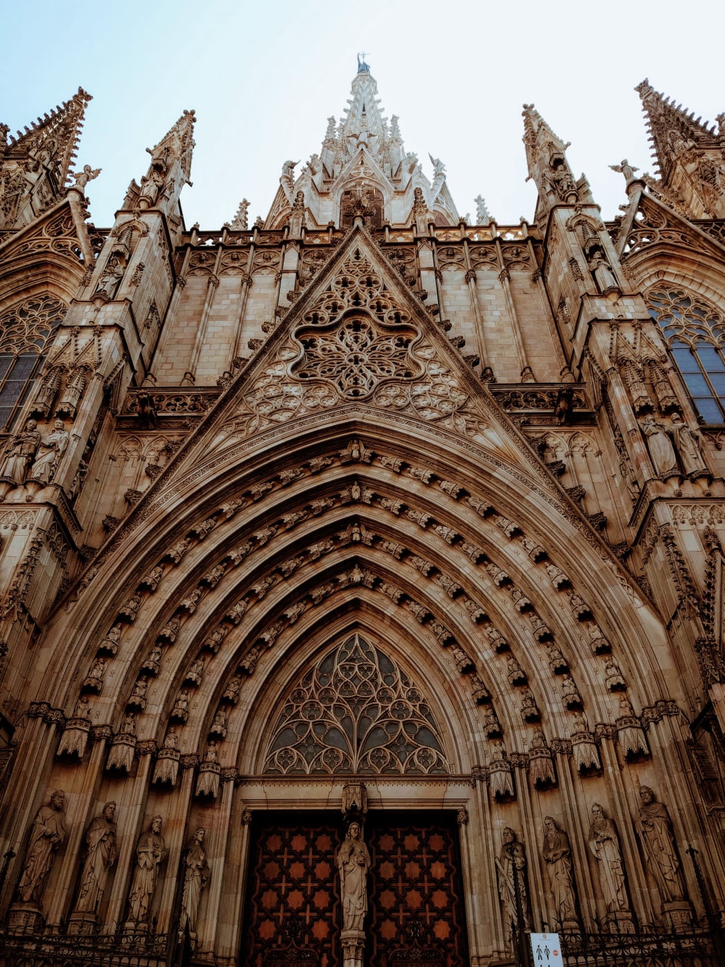 5. Audioguia de Barcelona. Catedral de la santa cruz y Santa Eulalia/catedral de Barcelona